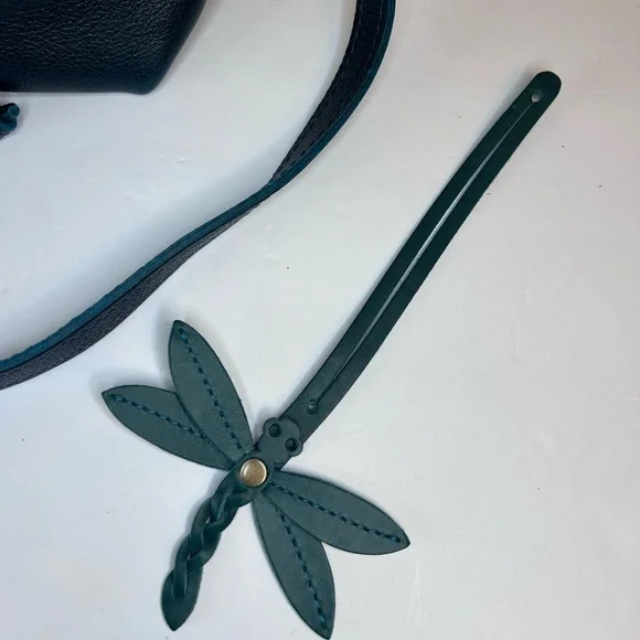 NWT Portland Leather Goods Large Bucket Bag Boreal Leather Crossbody + Tassel - Picture 8 of 16